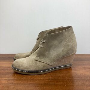 J.CREW Chukka Wedge Ankle Boots Booties Women’s Size 6 Tan Suede Made In Italy.